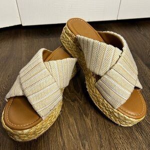 Universal Thread Sandals‎ Womens 10 Desi Cross Strap Platform Slide Beige Fabric